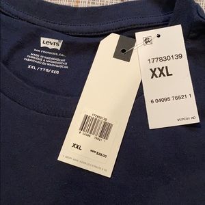 Levis T-shirt